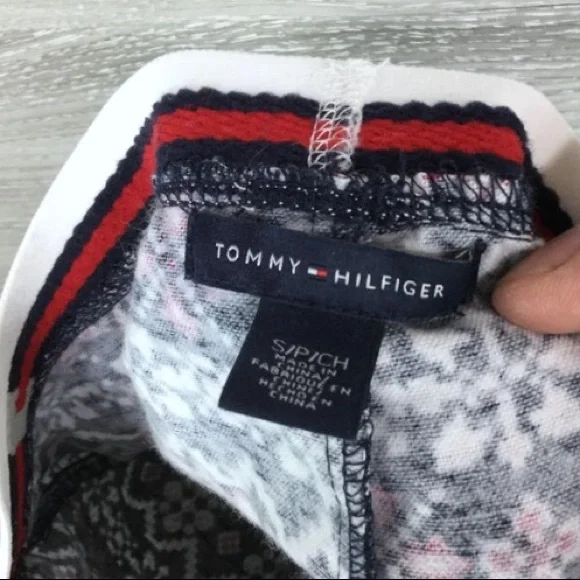 NEW Tommy Hilfiger Snowflake Pajama Pants Size Small - Picture 9 of 9